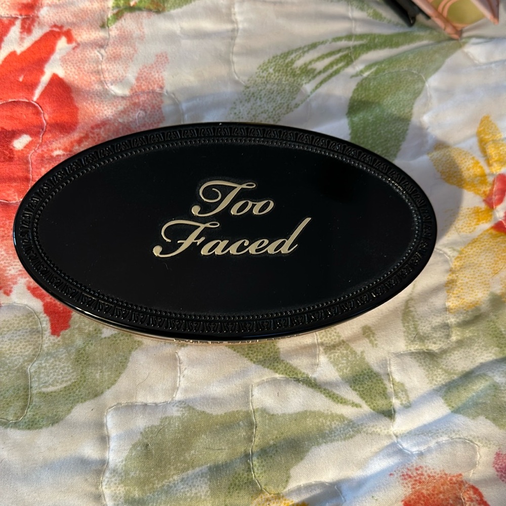 New! Too Faced Medium Highlighting Palette